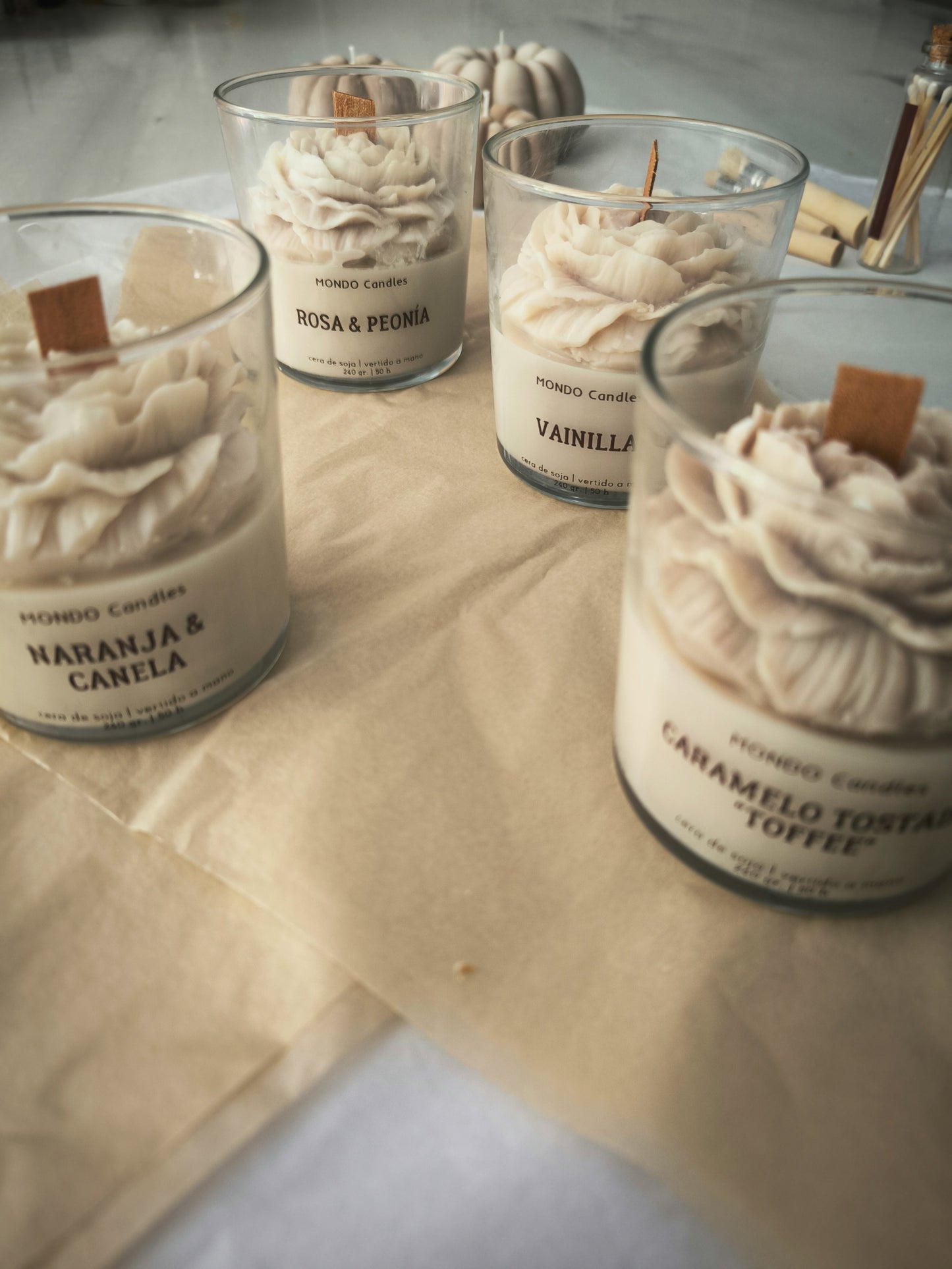 VELA PEONÍA EN VASO