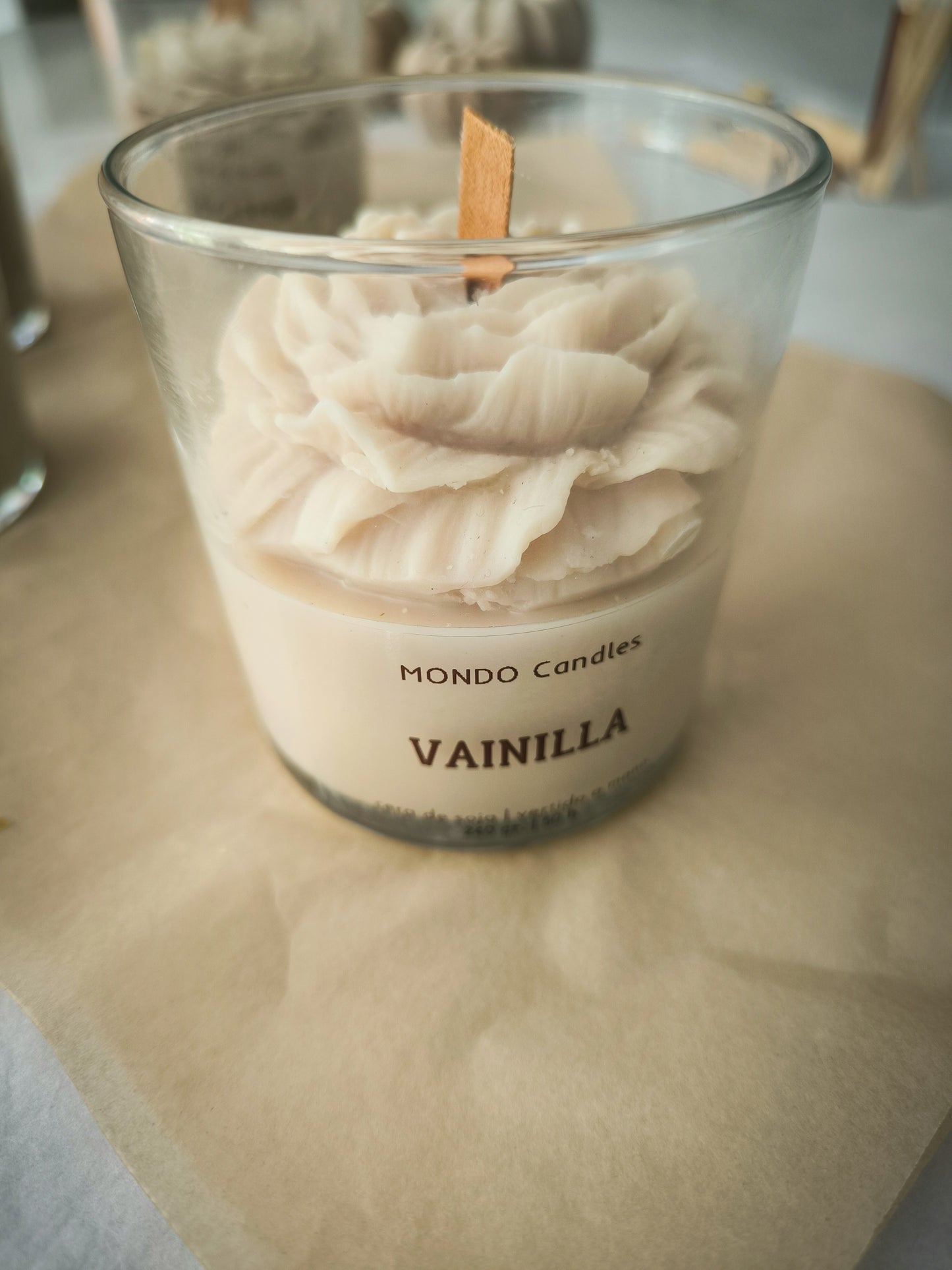 VELA PEONÍA EN VASO