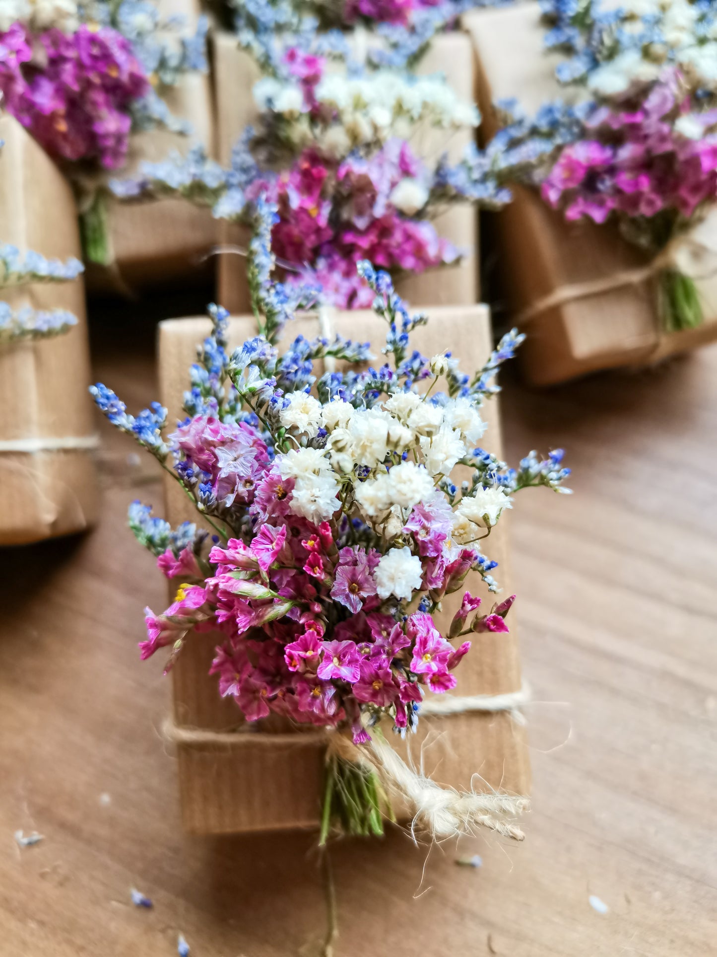 Jabones Naturales Artesanos con Flores – Detalles para Eventos