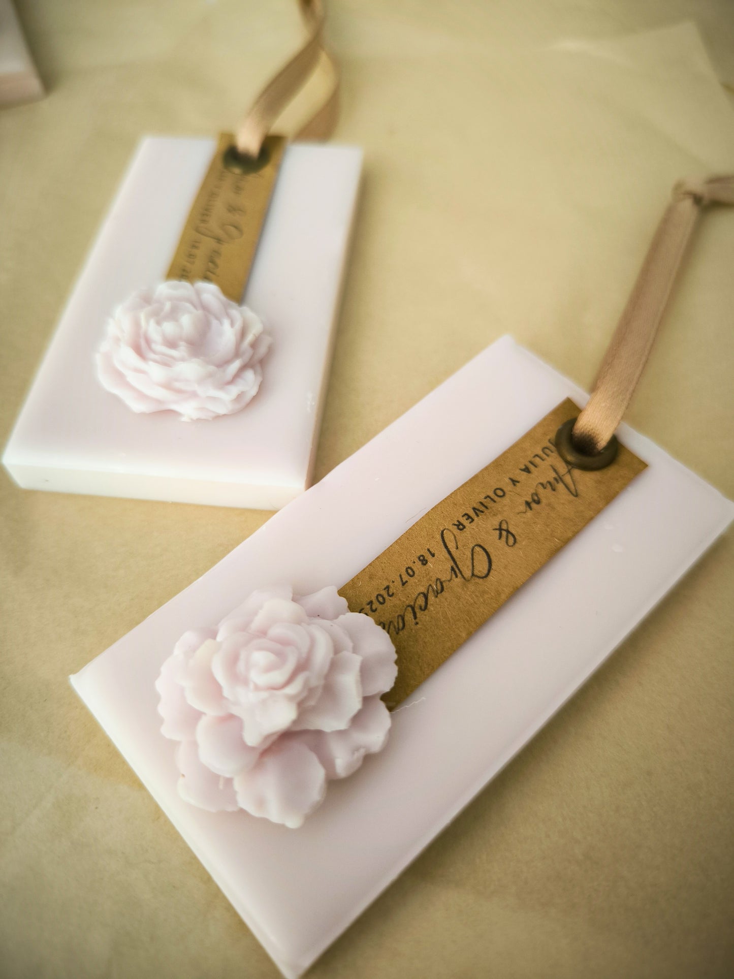 AMBIENTADOR SÓLIDO FLORES DE CERA