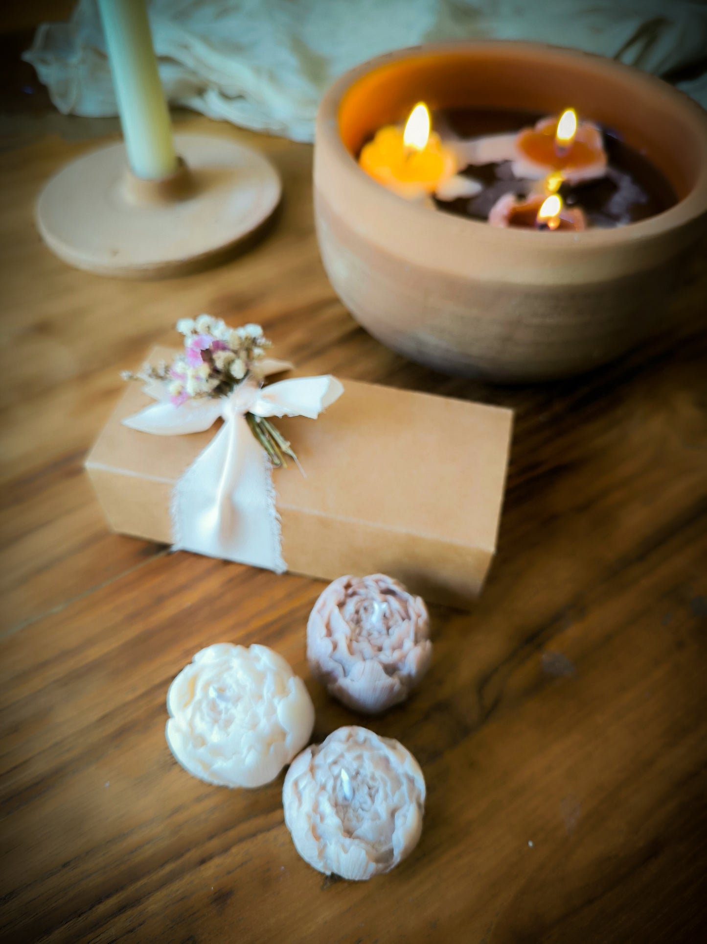 VELAS FLOTANTES RANÚNCULOS