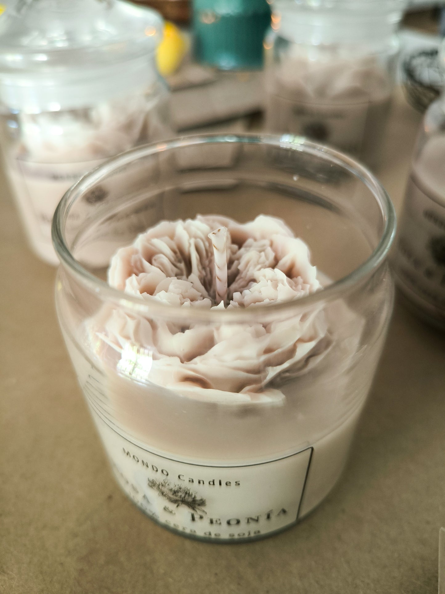 Vela Artesanal Rosa & Peonía – Tarro Floral Hermético