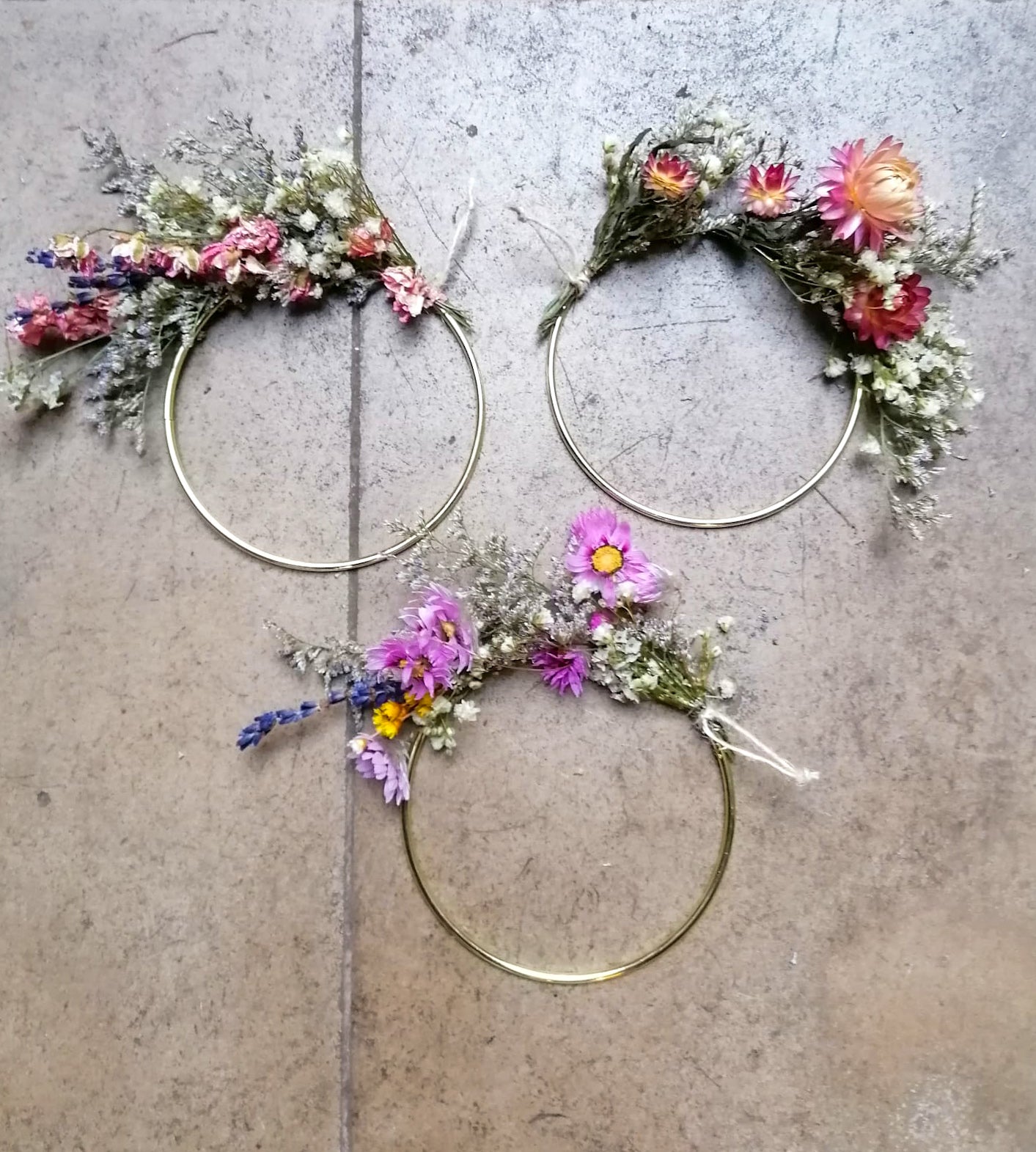 ARO FLORAL METÁLICO
