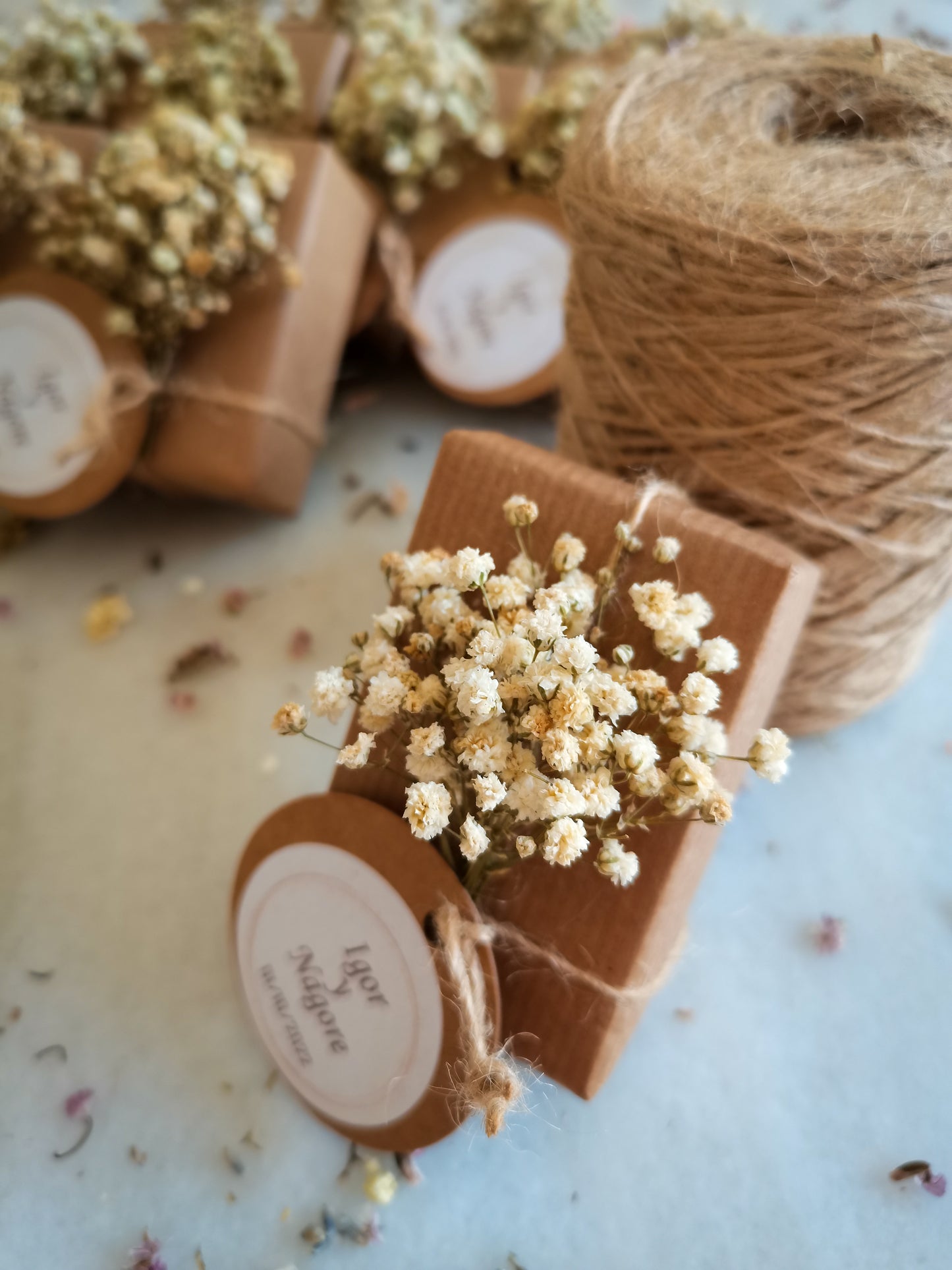 Jabones Naturales Artesanos con Flores – Detalles para Eventos